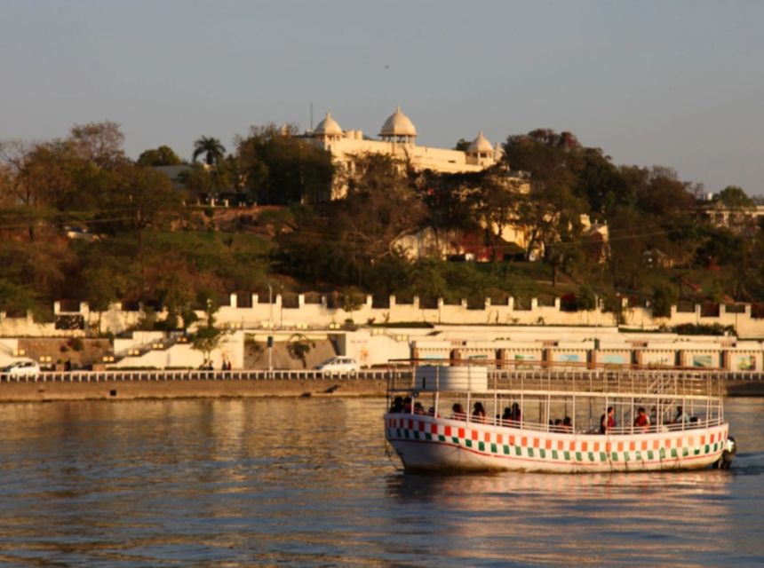 Udaipur: Private City Highlights Guided Tour - City Palace Visit