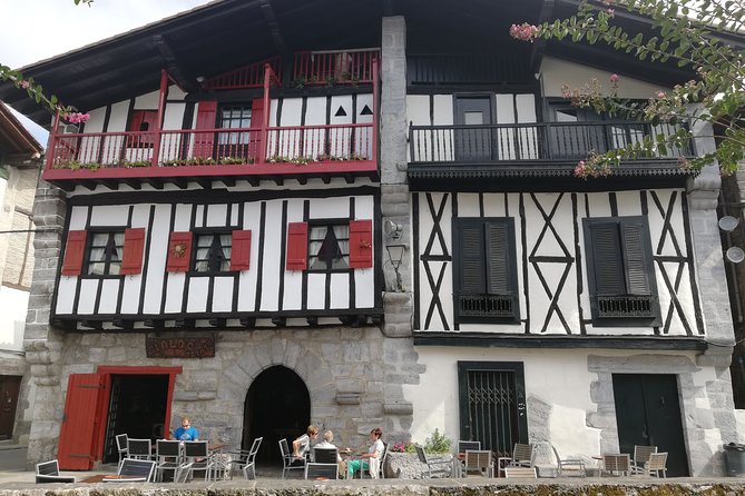 Unspoiled FRENCH BASQUE COUNTRYSIDE - Private Cultural Adeventure - Support and Contact