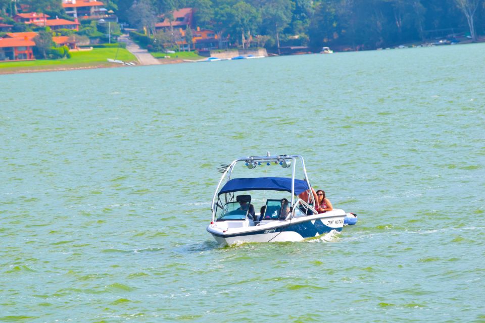 Valle De Bravo: Fast Boat With Aquatic Activities - Fast Boat Ride Experience