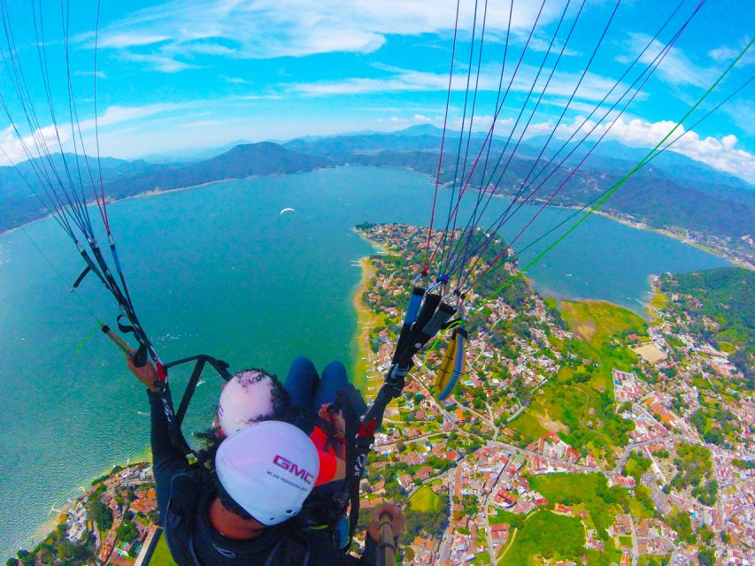 Valle De Bravo: Paragliding Flight - Taking Off and Enjoying the Flight