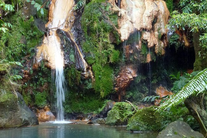 Van Tour Lagoa Do Fogo - Visual Insights and Destination Preview