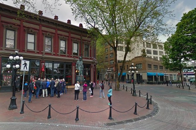 Vancouver Scavenger Hunt: Red Bricks & Gold Dragons - Landmarks and Benefits