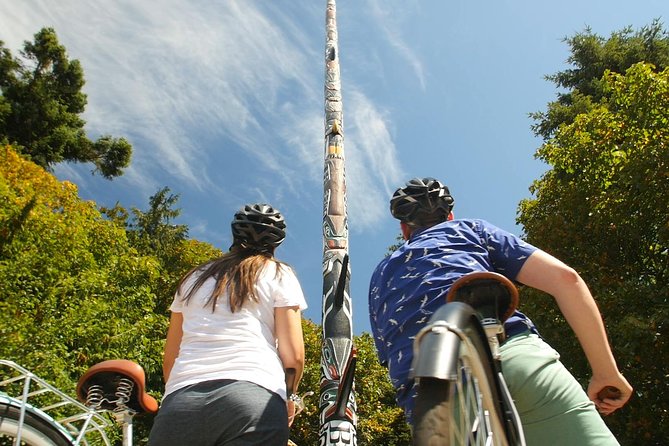 Victoria Shore Excursion: Castles, Hoods & Legends - Bike Tour - Itinerary Overview