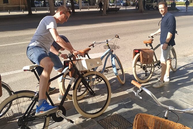 Vintage Style Bike Rental in Malaga - Customer Interactions and Support