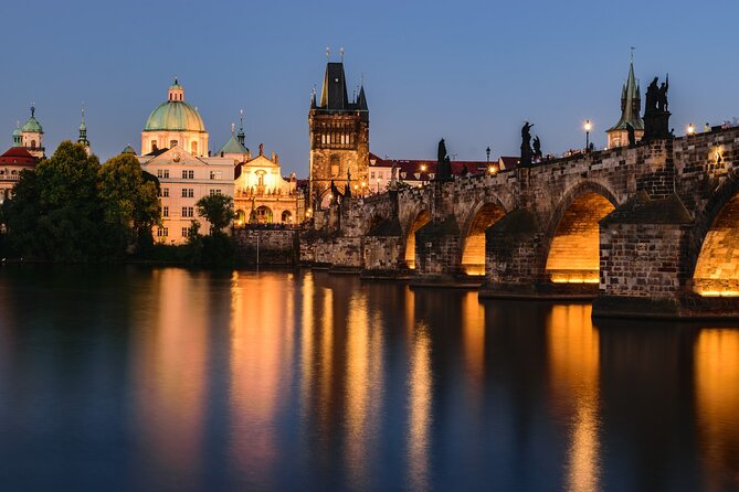VIP Tour: Professional Photos - You and Prague Best Monuments - Booking Information