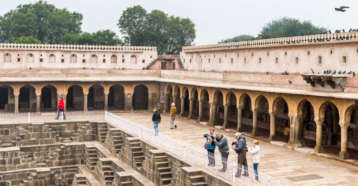 Visit Chand Baori, Fatehpur Sikri With Agra Drop From Bundi - Highlights