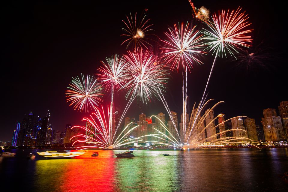 Waikiki Fireworks Boat Cruise - Experience Highlights