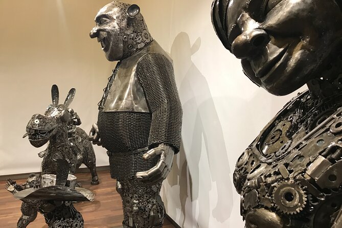 Walking Tour in the Gallery of Steel Figures - Booking and Cancellation Policy