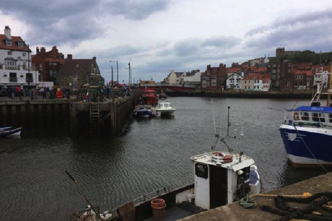 Whitby - Home of Captain Cook and Count Dracula - Whitby Landmarks and Attractions