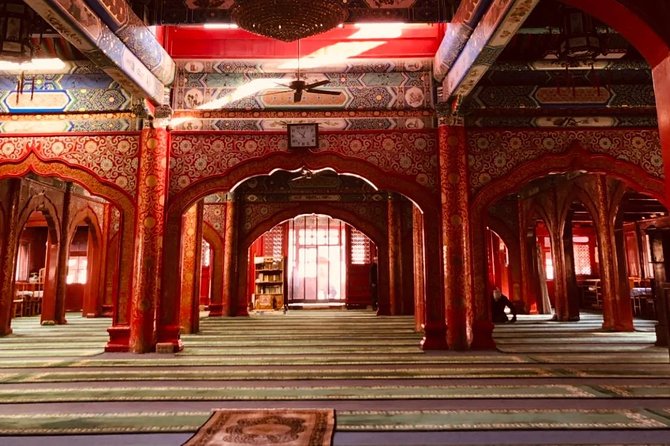 White Cloud Taoist Temple, Niujie Mosque and Hutong Private Full Day Tour - Common questions