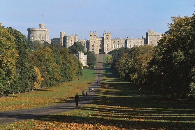 Windsor Hop-on Hop-off Open Top Bus Tour - Multilingual Audio Guides