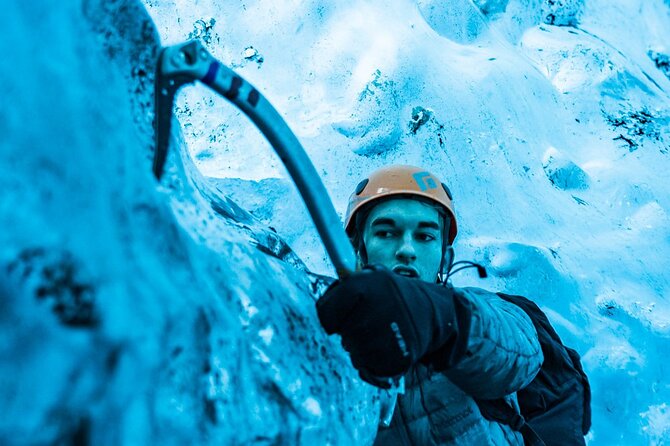 Winter Ice Cave Climbing Private Photoshoot - 15 Shot Package - Participant Requirements