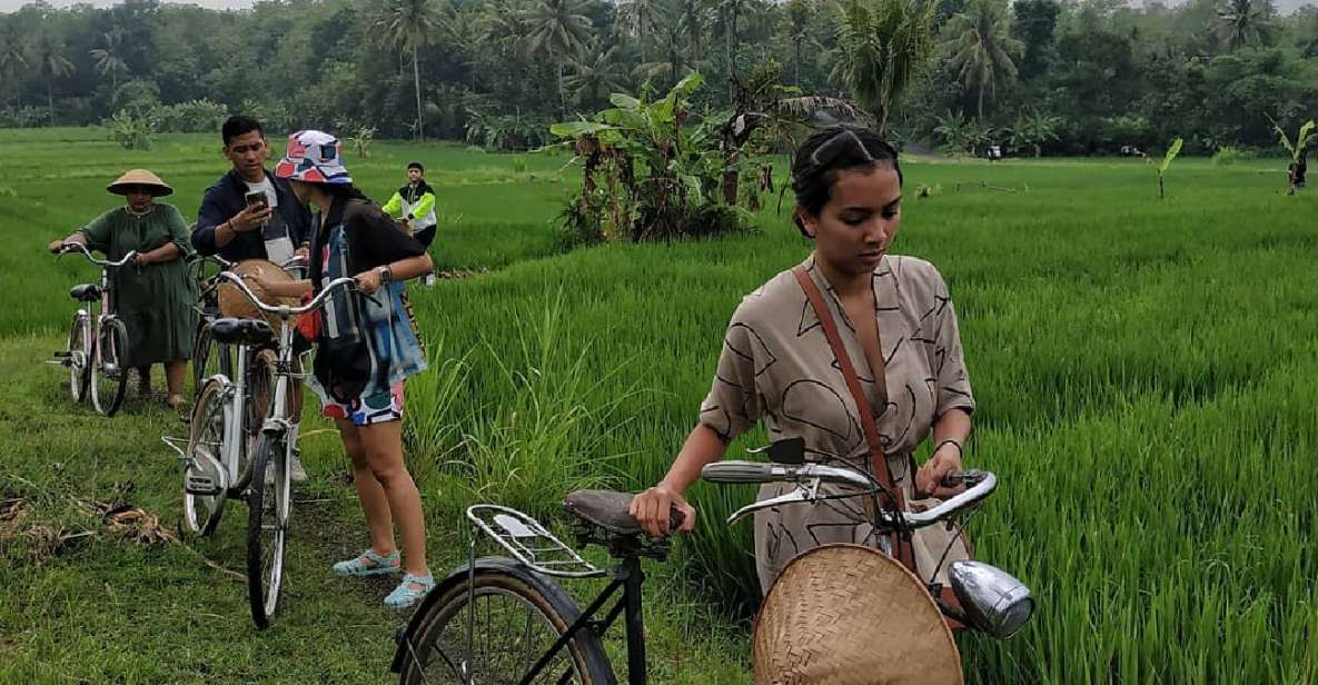 Yogyakarta: Village Cycling Tour Feel Real Local Atmosphere - Traditional Food Experience