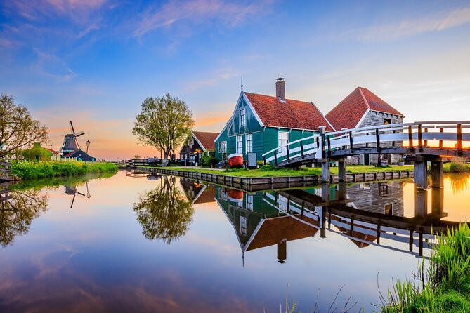 Zaanse Schans: Walking Tour With Audio Guide on App - End Point Logistics and Recommendations