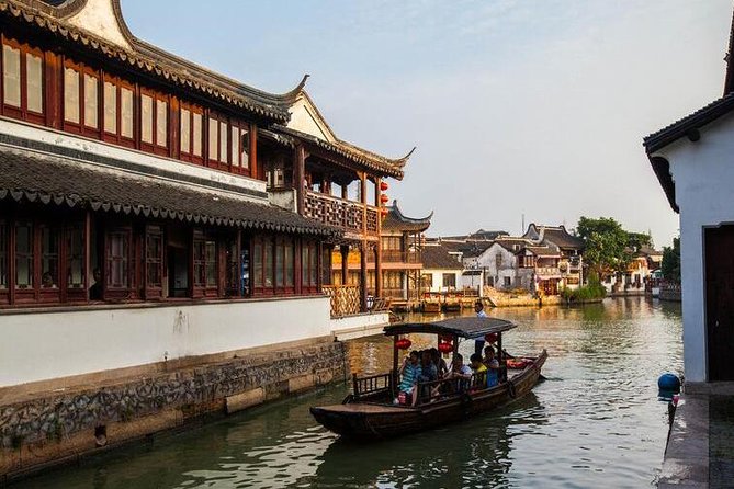 Zhujiajiao Ancient Town and Night Luxury Cruise Tour in Shanghai - Zhujiajiao Water Town Exploration