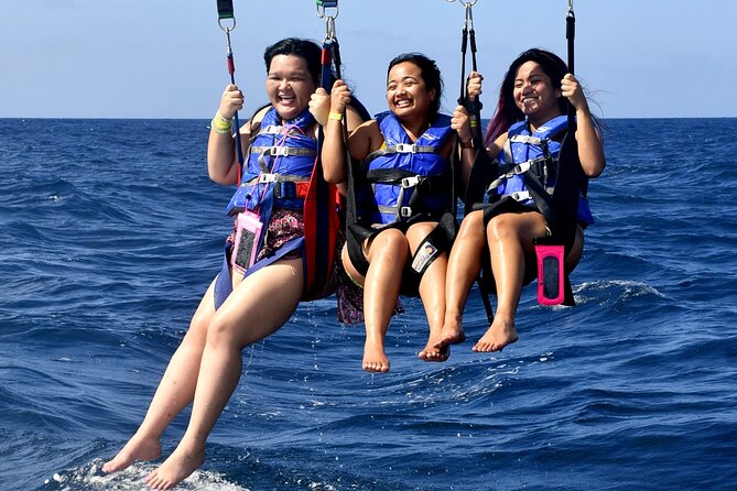 1000ft Parasailing Ride in Waikiki, Hawaii - Adventure Highlights and Crew Interaction