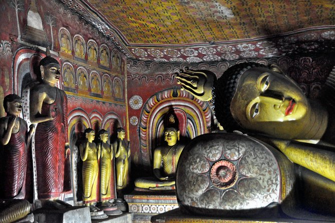 14-Nights/15-Days Sri Lanka Round Tour by Minivan - With Udawalawa Safari - Cultural Sites Visited
