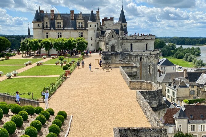 2-day Private Mont Saint-Michel, Normandy Express 3 Loire Castles - Day 2: Loire Castle 2