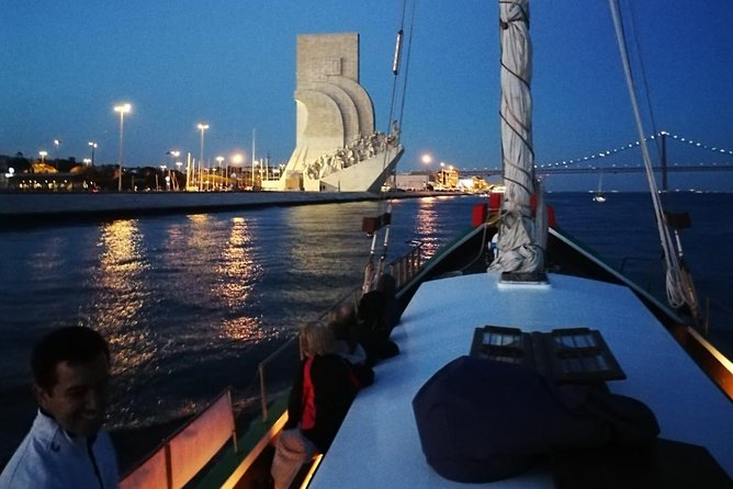 2-Hour Lisbon Traditional Boats Sunset Cruise With White Wine - Booking and Customer Engagement