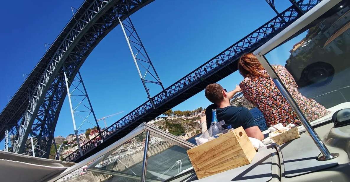2h Private Boat Trip for Two With Tasting in Porto - Tasting Experience Offered