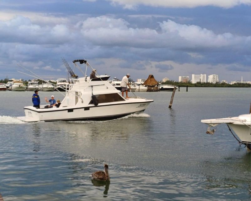 31ft Bertram Cancun Fishing Boat - Full Description