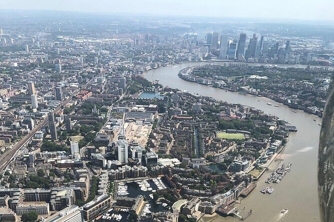 35 Minute London Sightseeing Flight for 2 With Champagne - Booking Details and Availability
