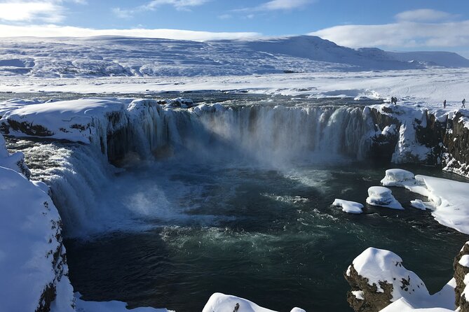 4x4 MiniBus Tour Lake Myvatn, Dettifoss,Selfoss, Godafoss and Nature Baths - Godafoss Spectaculars