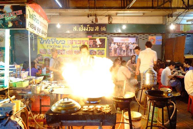 6-Hour Siam Ratree Night Bike Tour of Bangkok - Street Food Sampling