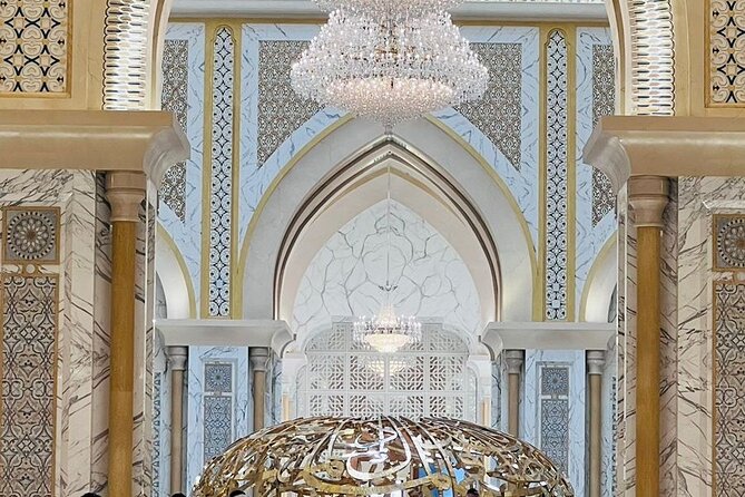 8 Hours Abu Dhabi Grand Mosque and Qasar Al Watan Palace Tour - Booking Information