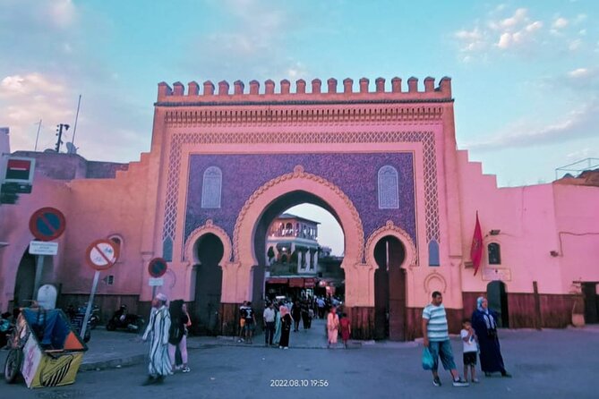 A Guided Day on Foot to Visit the Medina of Fes - Admiring Architectural Wonders