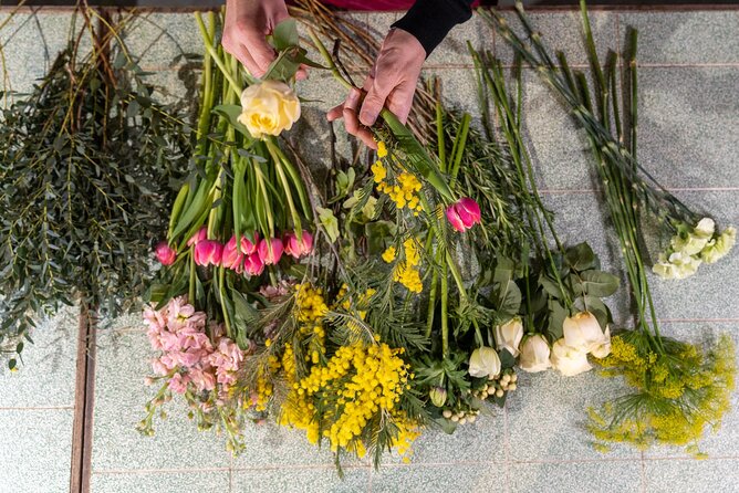 A Taste Of Spring" Bouquet Making Workshop in London - Contact and Pricing