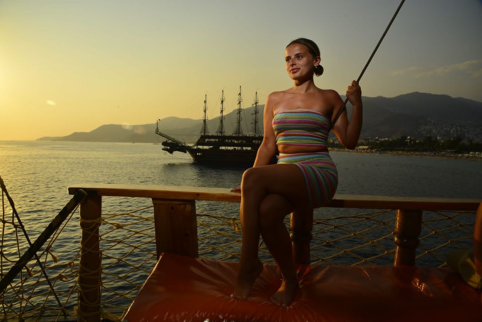 Alanya: Pirate Trip With Sunset Option & Unlimited Drinks - Pirate Ship Entertainment