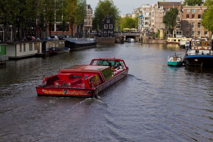 Amsterdam: Hop-On Hop-Off Bus and Boat Options - Additional Information on the Tour Experience