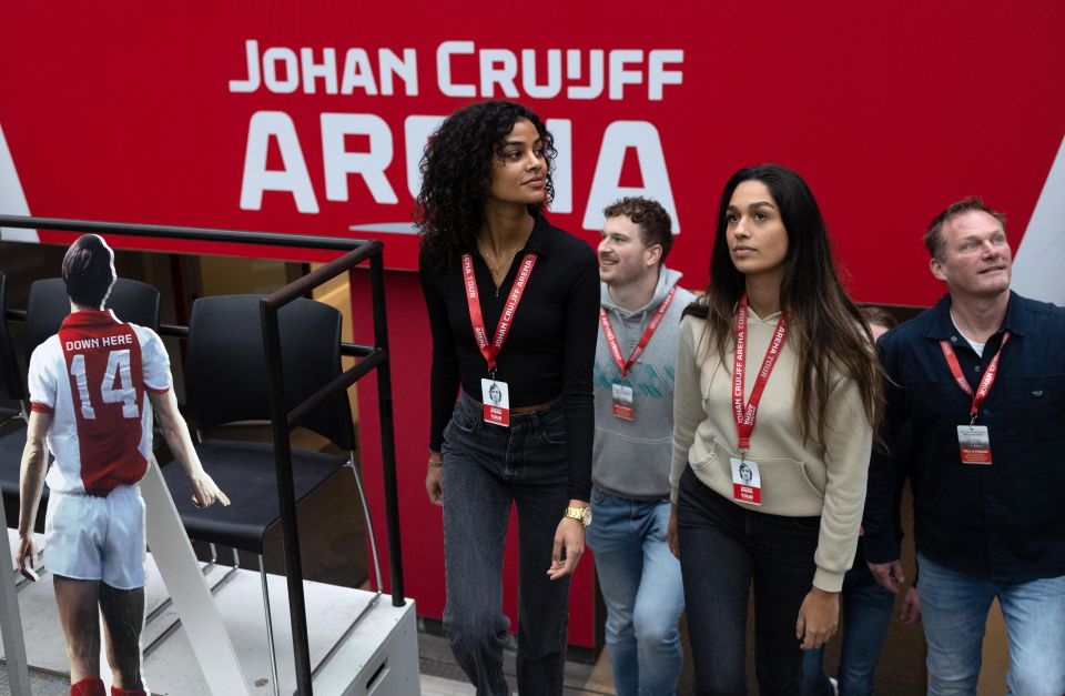 Amsterdam: Johan Cruijff ArenA Classic Tour - Transportation and Accessibility
