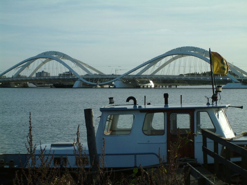 Amsterdam: New Ijburg District Private Bike Tour - Bridges Exploration