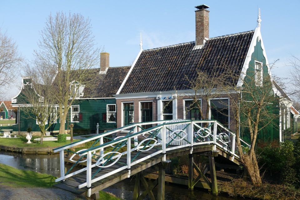 Amsterdam: Private Zaanse Schans Windmills and Volendam Trip - Location and ID