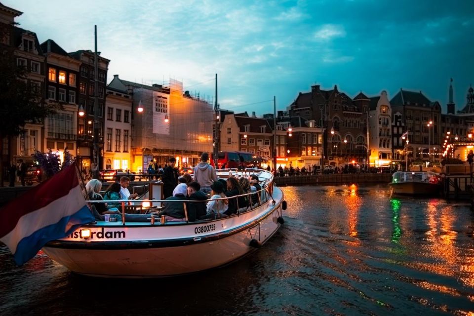 Amsterdam: the Bulldog Boat Smoke Friendly Cruise & 2 Drinks - Attractions Along the Cruise