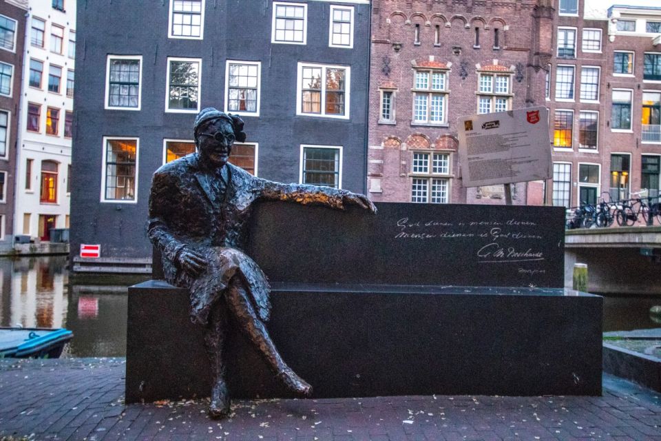 Amsterdam's Art and Culture Revealed by a Local - Amsterdams Art Museum Square