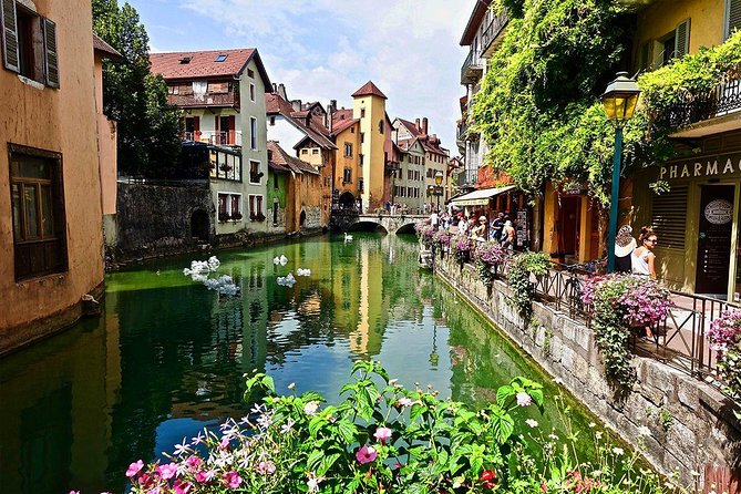 Annecy - Venice of the Alps - Tour From Geneva - Guide and Experience