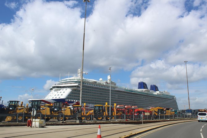 Arrival or Departure Private Transfer: Gatwick Airport to Southampton Cruise Port - Additional Information and Restrictions