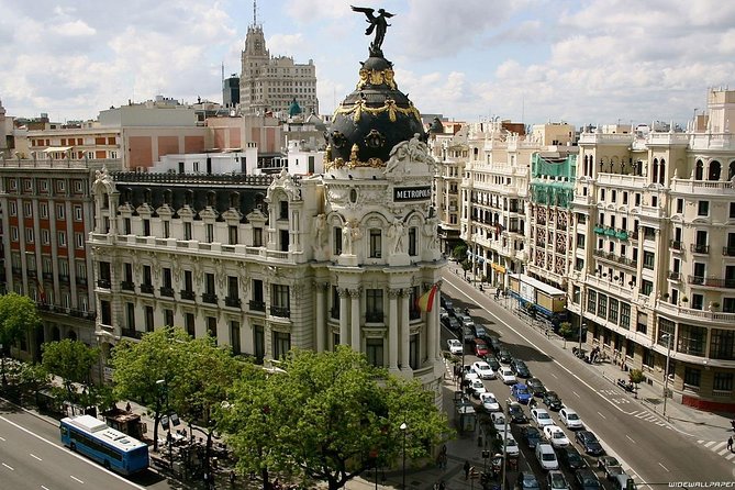 Arrival Transfer: Madrid Airport MAD to Madrid in Luxury Van - Additional Information