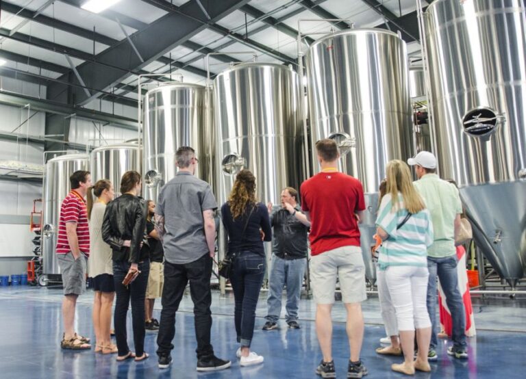 Asheville: Guided Craft Brewery Tour With a Snack