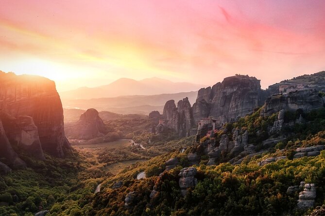 Athens: 3-Day Trip to Meteora by Train With Hotel & Museums - Hotel Accommodation and Amenities