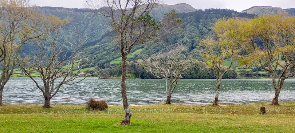 Azores: Private Tour Sete Cidades Green & Blue Lakes - Live Tour Guides