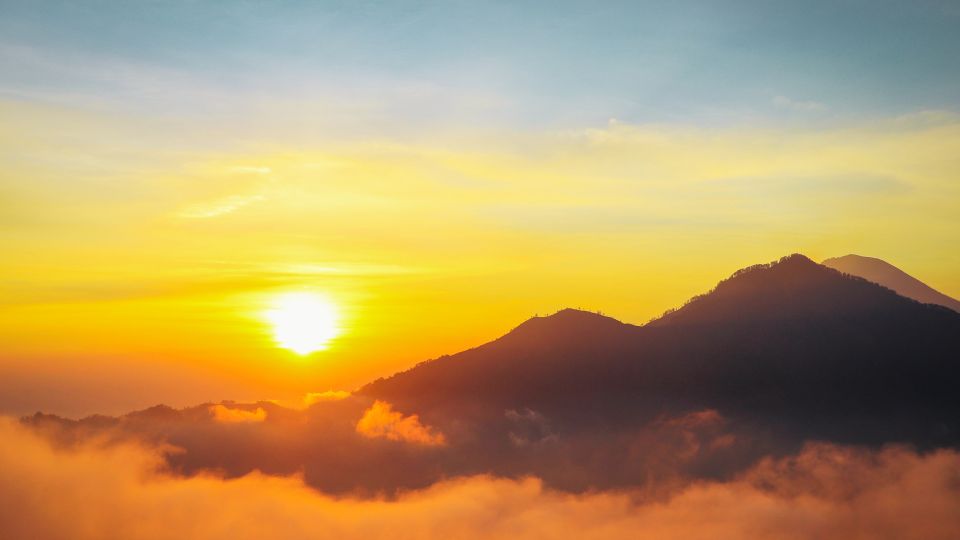 Bali: Batur Sunrise 4x4 Jeep Tour & Hot Springs - Full Activity Description