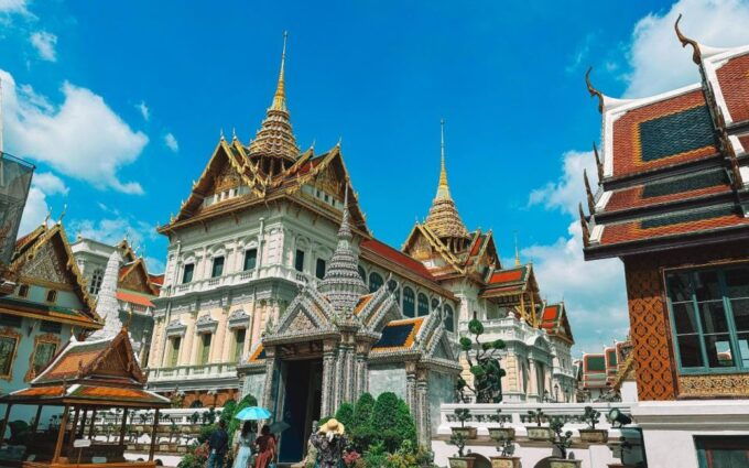 Bangkok: Grand Palace,Wat Pho,Wat Arun Walking Tour - Meeting Point Information