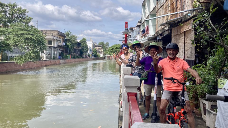 Bangkok: Old City Guided E-Scooter Tour - Tour Highlights