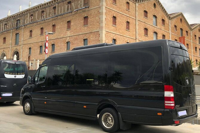 Barcelona City Private Tour 4 Hours (From 6 to 16 Passengers) - Departure Point and Logistics