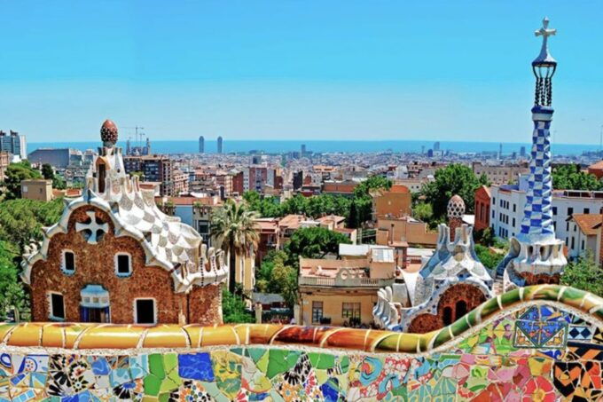 Barcelona: Full-Day Guided City Highlights Tour - Meeting Point