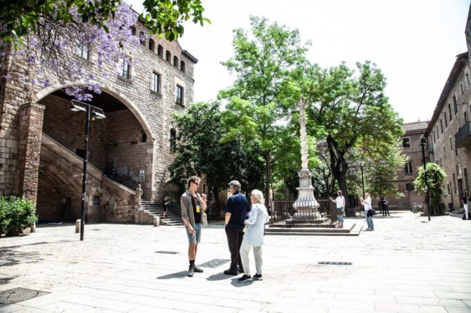 Barcelona's Dark History Walking Tour in El Raval - Customer Reviews